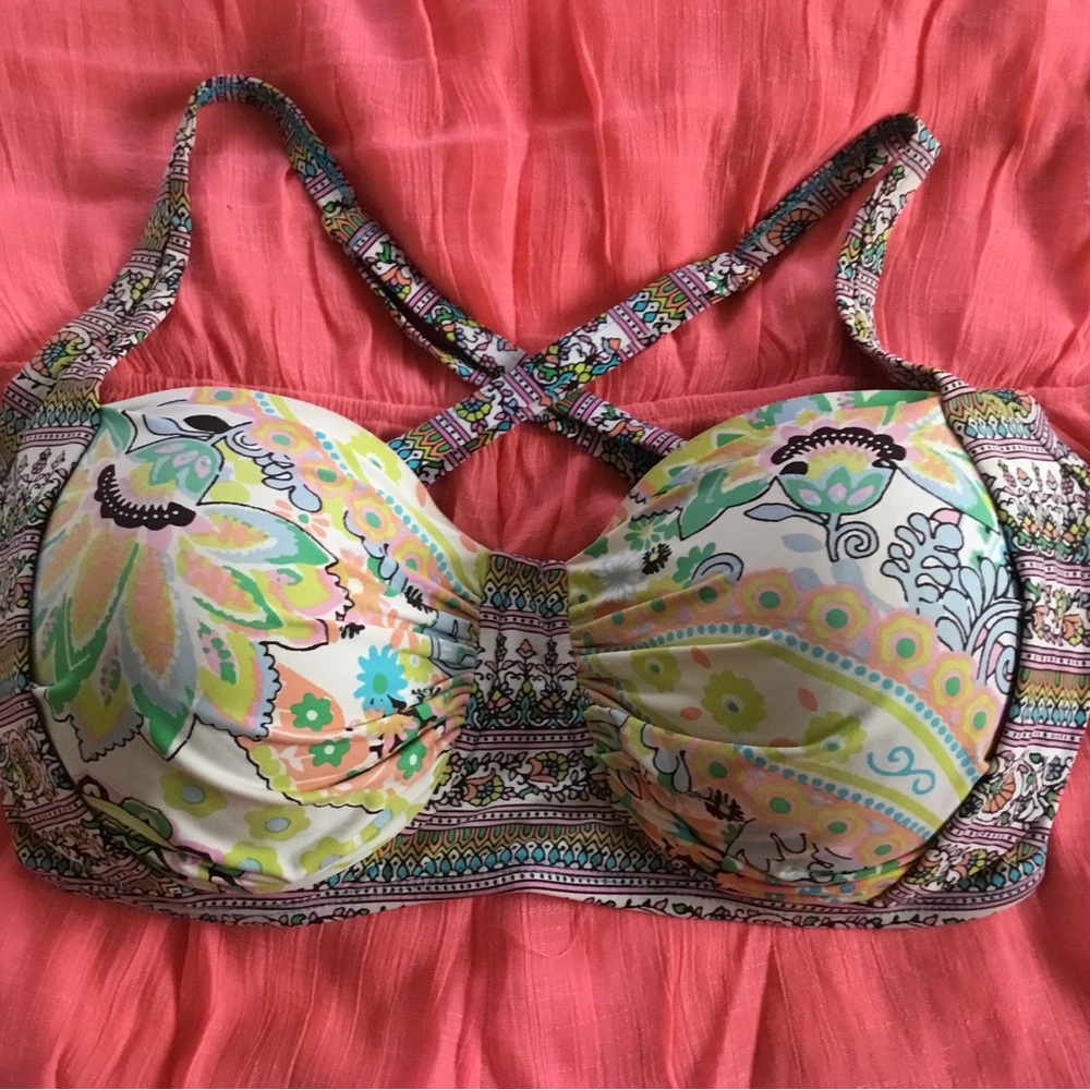 Bikini swim top